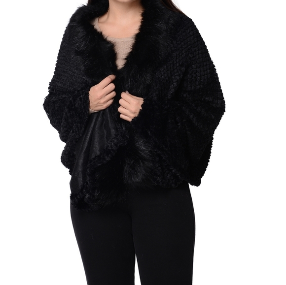SOLD:  Black Faux Fur Wrap - Picture 3 of 4